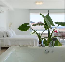 4 Bedroom Villa with Infinity Pool in Kalkan, Sleeps 8